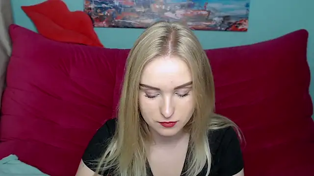 Snapshot of SofySofty chatting on 10/09/25, 04:43 SofySofty online show from 10/09/25, 04:43