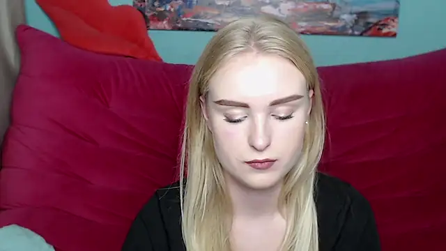 Snapshot of SofySofty chatting on 10/19/25, 04:51 SofySofty online show from 10/19/25, 04:51