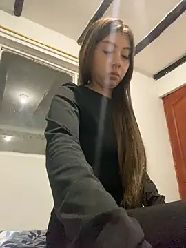 Sara-cooper2 online show from 10/11/25, 11:03