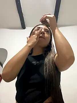 Sara-cooper2 online show from 10/29/25, 01:13