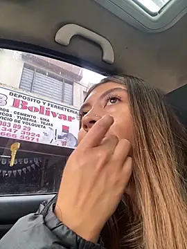 Sara-cooper2 online show from 11/18/25, 02:21