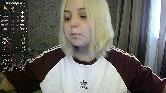 Snapshot of vendymories chatting on 09/11/25, 07:19 vendymories online show from 09/11/25, 07:19