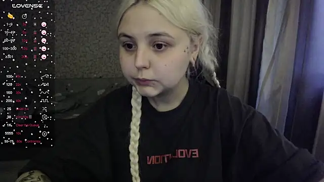 Snapshot of vendymories chatting on 10/01/25, 06:19 vendymories online show from 10/01/25, 06:19