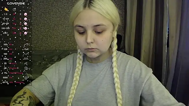 Snapshot of vendymories chatting on 10/09/25, 02:37 vendymories online show from 10/09/25, 02:37