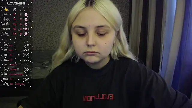 Snapshot of vendymories chatting on 10/11/25, 01:53 vendymories online show from 10/11/25, 01:53