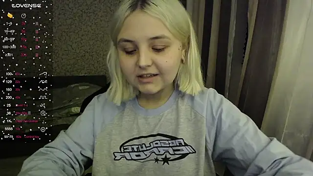 Snapshot of vendymories chatting on 10/23/25, 11:57 vendymories online show from 10/23/25, 11:57