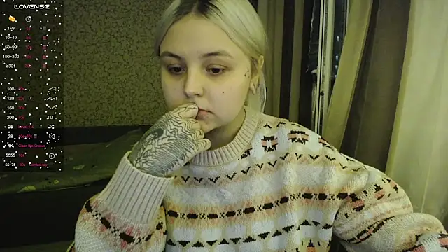 Snapshot of vendymories chatting on 11/17/25, 01:11 vendymories online show from 11/17/25, 01:11