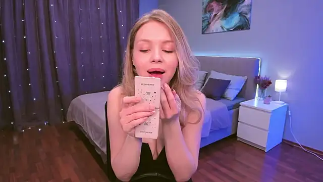 AdalineLove online show from 02/12/26, 11:49