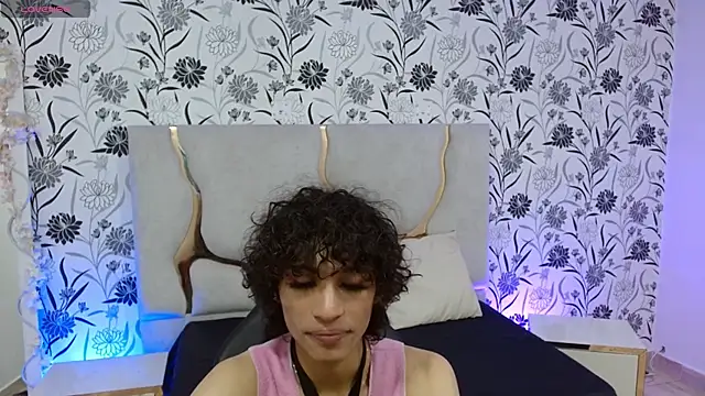 Snapshot of Chipi_tay chatting on 09/17/25, 07:15 Chipi tay online show from 09/17/25, 07:15