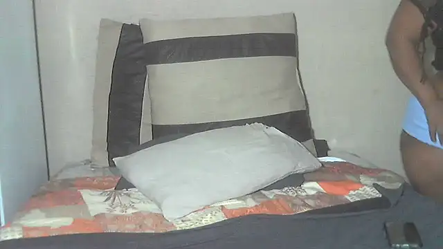 AnnabigpussyXO online show from 11/08/25, 12:44