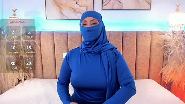 azza   online show from 10/18/25, 12:50