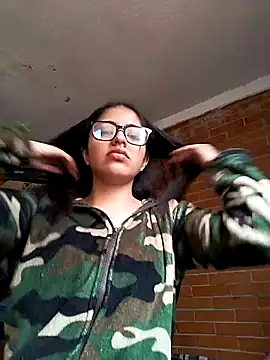 Snapshot of Goddesscut333 chatting on 12/17/25, 06:58 Goddesscut333 online show from 12/17/25, 06:58