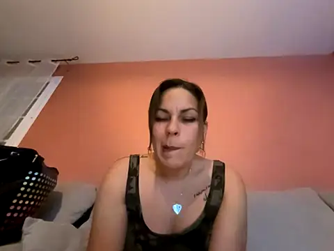 minettedusud online show from 11/30/25, 10:03