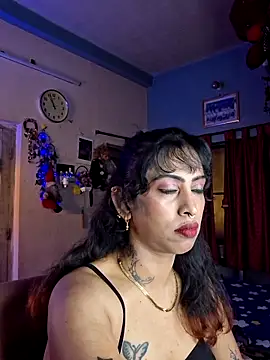 Love Beauty01 online show from 05/23/26, 05:06