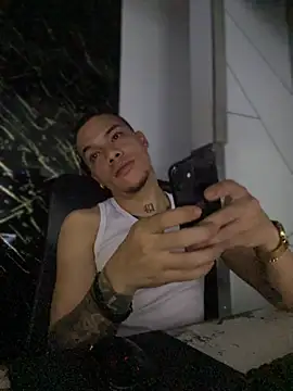 AlphaMasterXxx online show from 10/04/25, 11:03