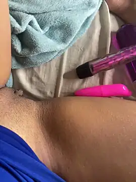 casadinha20 online show from 03/27/26, 04:07