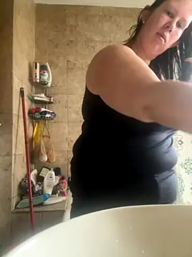 Snapshot of xSiindy95 chatting on 11/06/25, 10:27 xSiindy95 online show from 11/06/25, 10:27