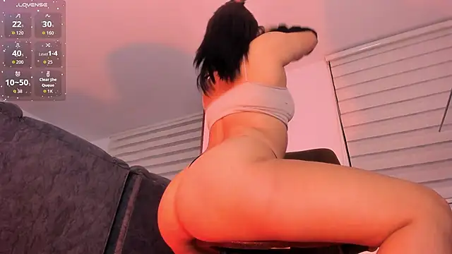 Snapshot of NikaVelvet1 chatting on 11/07/25, 11:49 NikaVelvet1 online show from 11/07/25, 11:49