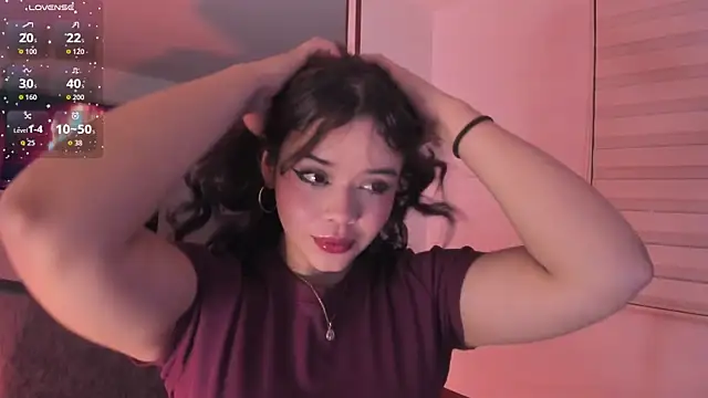 Snapshot of NikaVelvet1 chatting on 11/21/25, 12:10 NikaVelvet1 online show from 11/21/25, 12:10