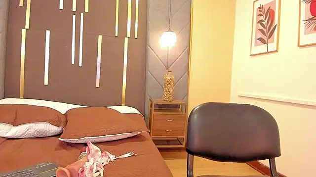 OliviGrace online show from 09/19/25, 11:27