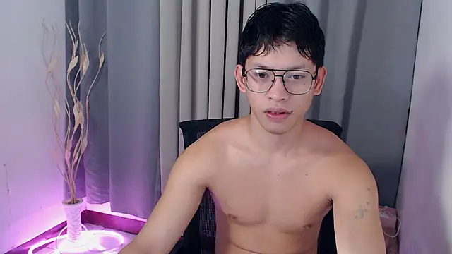pinkcock froi2305 online show from 04/30/26, 12:17
