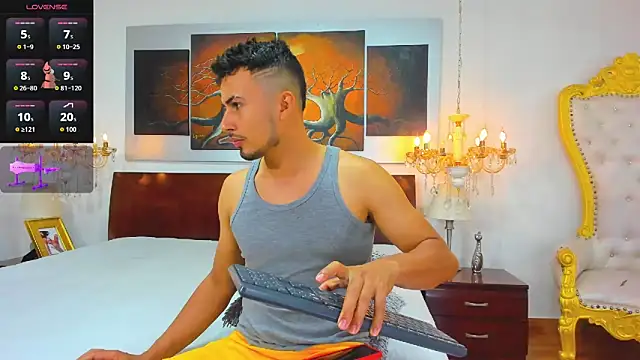 Valentiinoss online show from 03/05/26, 07:43