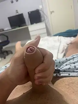 Snapshot of Novinho16cmz chatting on 02/02/26, 02:21 Novinho16cmz online show from 02/02/26, 02:21