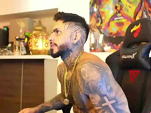 logan hugh8 online show from 10/02/25, 01:29