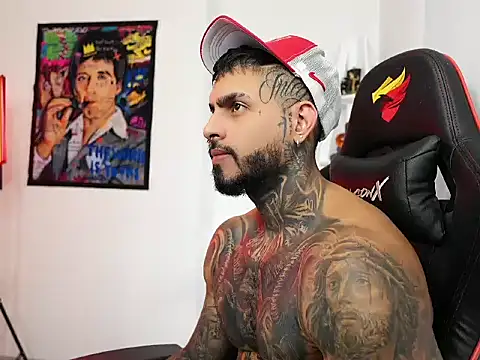 logan hugh8 online show from 10/19/25, 09:04