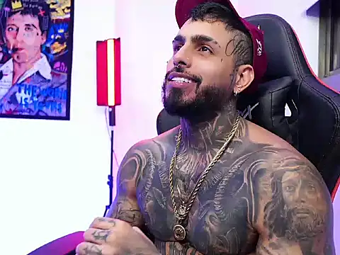 logan hugh8 online show from 11/06/25, 04:13