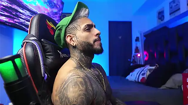 Snapshot of logan_hugh8 chatting on 01/31/26, 11:36 logan hugh8 online show from 01/31/26, 11:36