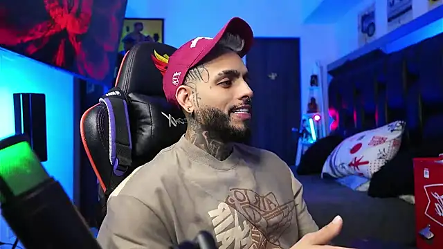 Snapshot of logan_hugh8 chatting on 02/05/26, 09:14 logan hugh8 online show from 02/05/26, 09:14