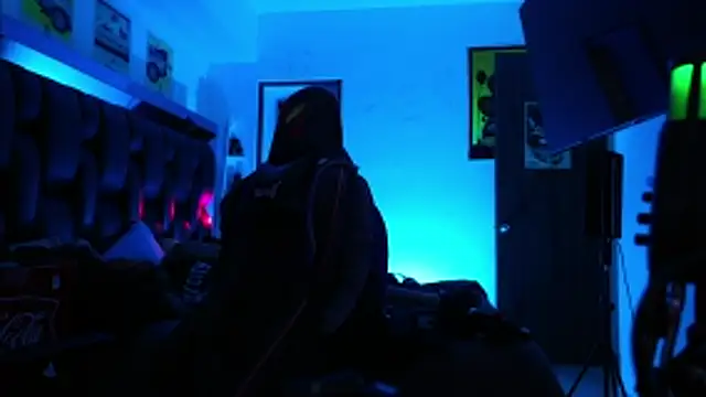 Snapshot of logan_hugh8 chatting on 02/23/26, 06:05 logan hugh8 online show from 02/23/26, 06:05