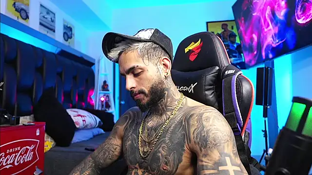 Snapshot of logan_hugh8 chatting on 03/02/26, 05:19 logan hugh8 online show from 03/02/26, 05:19