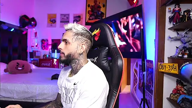 Snapshot of logan_hugh8 chatting on 03/09/26, 04:38 logan hugh8 online show from 03/09/26, 04:38