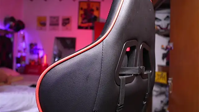 logan hugh8 online show from 04/04/26, 06:16