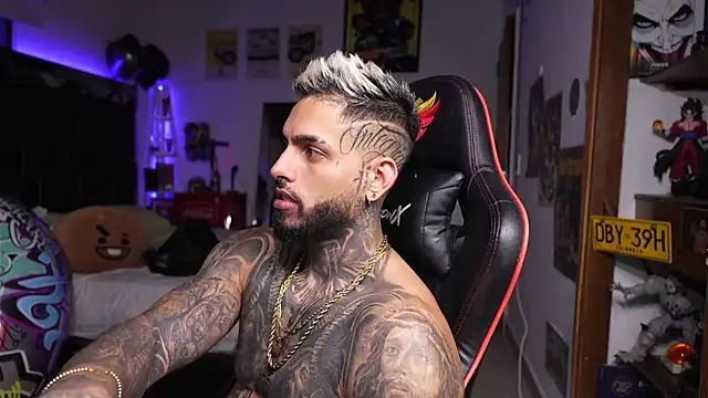 logan hugh8 online show from 04/17/26, 06:49