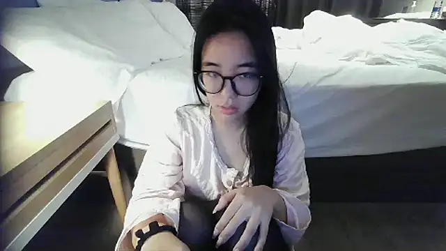 Snapshot of luluya1314 chatting on 10/25/25, 08:11 luluya1314 online show from 10/25/25, 08:11