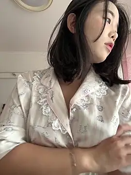 luluya1314 online show from 06/20/26, 03:09