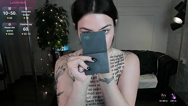 Dark Moni online show from 04/01/26, 02:45