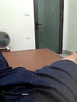 quoc85 online show from 10/03/25, 02:47