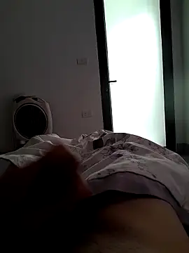 quoc85 online show from 10/24/25, 04:53