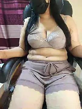 Snapshot of Nupur12s chatting on 09/23/25, 01:36 Nupur12s online show from 09/23/25, 01:36