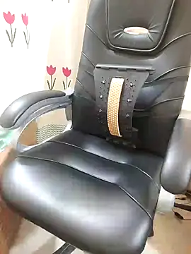 Snapshot of Nupur12s chatting on 10/15/25, 05:18 Nupur12s online show from 10/15/25, 05:18