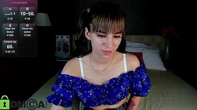 Snapshot of lasly_moon chatting on 09/26/25, 06:39 lasly moon online show from 09/26/25, 06:39