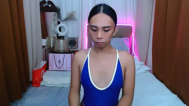 Snapshot of scarlet_smith7 chatting on 05/03/26, 02:17 scarlet smith7 online show from 05/03/26, 02:17