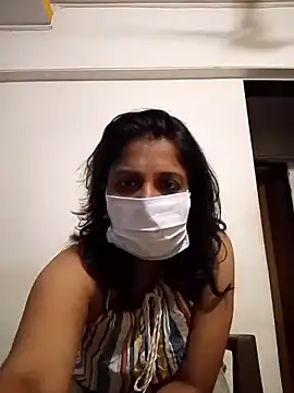 Snapshot of Love_Foreverr12 chatting on 10/12/25, 12:48 Love Foreverr12 online show from 10/12/25, 12:48