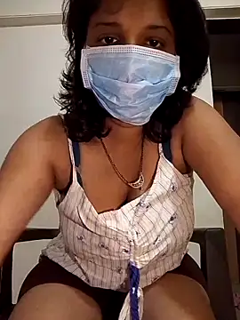 Snapshot of Love_Foreverr12 chatting on 11/06/25, 10:05 Love Foreverr12 online show from 11/06/25, 10:05