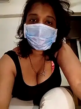 Snapshot of Love_Foreverr12 chatting on 11/12/25, 09:21 Love Foreverr12 online show from 11/12/25, 09:21