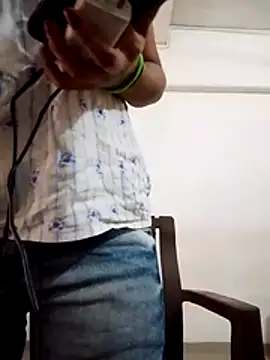 Snapshot of Love_Foreverr12 chatting on 11/13/25, 08:35 Love Foreverr12 online show from 11/13/25, 08:35